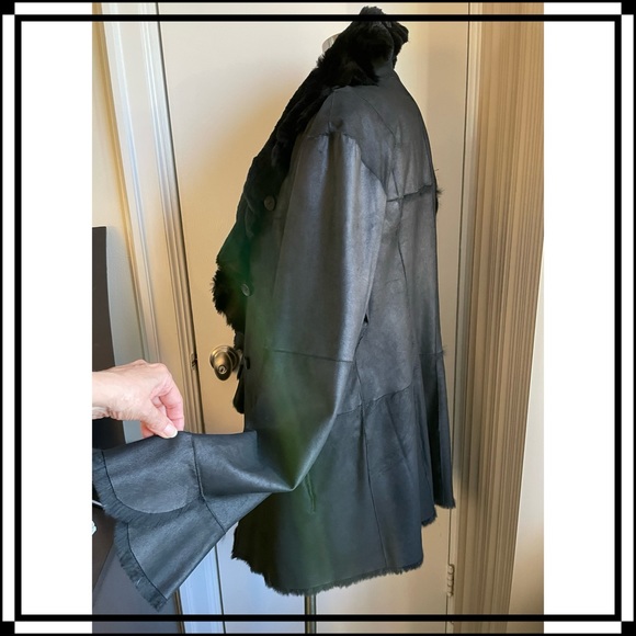 Super Thin Sheared Rabbit Coat w Ruffle Collar - Picture 7 of 10